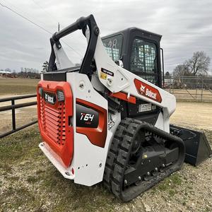 Chargeuse frontale compacte BOBCAT T64 conçue pour le chargement de grumes – Moteur, boîte de vitesses, pompe et système hydraulique fiables – Livraison rapide - Product Image 6