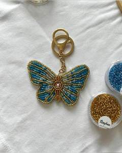 Porte-clés classique écologique brodé de fleurs, fait main, avec perles de cristal et pendentif floral pour filles - Product Image 4