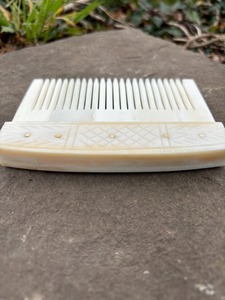 Peignes en os de qualité supérieure, peignes en os sculptés à la main, objets d'art de collection, durables, artisanaux naturels, peignes en os médiévaux à prix abordables - Product Image 2
