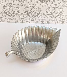 Leaf Shaped Metal <b>Decorative</b> <b>Plate</b> With Engraved Vein Design Handmade Glam Style Dish For Home Decoration - Product Image 6