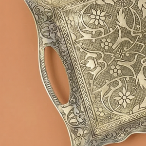 <b>Top</b> Selling Antique Floral Engraved Serving Tray Scalloped Edge Silver Metal Platter With Handles For Hotel Buffet Wedding Gift - Product Image 6