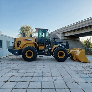 Promotion XC958 III Chargeuse sur pneus 5 tonnes à moteur diesel, Fourniture directe usine, Pompe hydraulique robuste haute performance pour moteur et roulements - Product Image 2