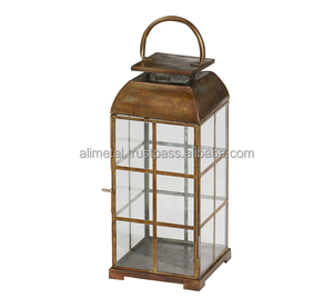 Lanterne en laiton avec fenêtres en verre intérieur et extérieur pour la décoration de la maison utilisée tout type d'occasion comme la décoration de fêtes - Product Image 1