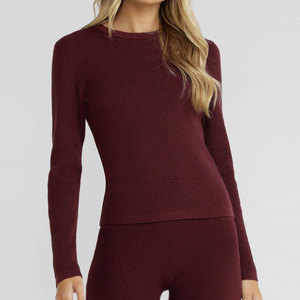Camiseta Deportiva Ligera de Manga Larga para Mujer, Ajustada al Cuerpo, con Diseño Sólido y Absorción de Humedad, Ideal para Yoga - Product Image 5