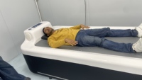 Table de Massage Polyvalente Portable en PVC Étanche pour Salon Moderne et Chambre d'Hôtel