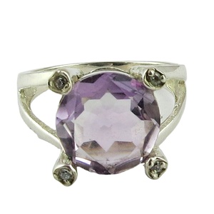 Bagues artisanales chrétiennes bohèmes en argent sterling 925 avec améthyste violette naturelle au design époustouflant de Shri Ashapura Jewels (Tiers) - Product Image 1