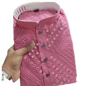 Kurta étnica de algodón para hombre con bordados intrincados, ideal para ocasiones festivas y reuniones tradicionales. - Product Image 2