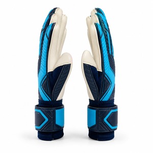 Gants de gardien de but en cuir de haute qualité, personnalisés avec logo imprimé, pour sports de plein air, avec design et emballage uniques. - Product Image 3