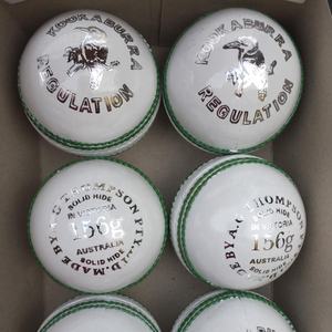 Pelota de críquet pakistaní curtida en alumbre, totalmente hecha a mano |   Hombres 156GM Mujeres 142gm Jóvenes 135gm | - Product Image 1