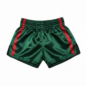 Shorts de Muay Thai Hip Hop Tendance – Qualité Supérieure, Bicolore, Respirant, 100% Polyester, Logo Personnalisé sur le Devant - Product Image 1