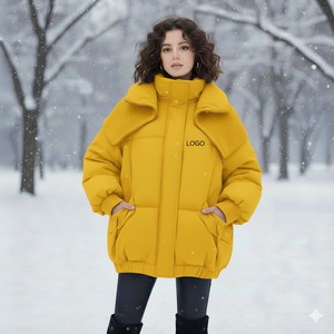 เสื้อแจ็คเก็ตฤดูหนาวสีชมพูแบบเย็บลาย พร้อมปกถักคอตั้ง แขนยาว บุด้วยใยโพลีเอสเตอร์หนา กันลม ทรงยาว มีโลโก้ด้านหน้า - Product Image 4