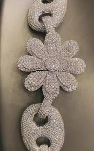Collar de Cadena Cubana con Diamantes de Moissanita de Buena Calidad para Discotecas, Conciertos y Festivales de Música, Disponible al Mejor Precio - Product Image 6