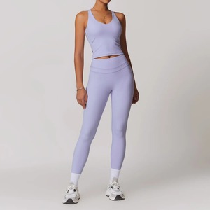 Conjunto de Yoga Premium, Cintura Alta, Ropa Deportiva Transpirable y Elástica para Gimnasio - Product Image 5