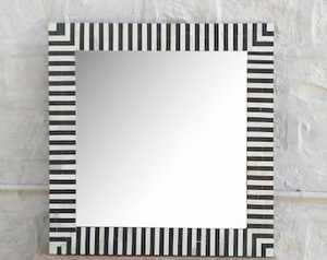 Espejo de Pared de Lujo con Marco de Incrustaciones de Hueso, Personalizable con Diseño y Logotipo a Medida, Estilo Americano, Hecho a Mano con la Mejor Calidad - Product Image 5