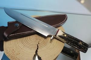 Couteau Bowie artisanal de qualité industrielle à lame droite en acier inoxydable avec manche en corne et étui en cuir antidérapant ODM OEM - Product Image 5