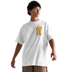 เสื้อยืดกราฟิกโอเวอร์ไซส์พรีเมียมสำหรับผู้ชายนี้ ผสมผสานแฟชั่นสตรีทสมัยใหม่กับความสบายในชีวิตประจำวัน ผลิตจากผ้าฝ้ายคุณภาพสูง - Product Image 3