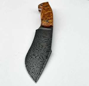 Outil utilitaire artisanal en acier de Damas avec manche en bois d'ambre naturel - Product Image 1