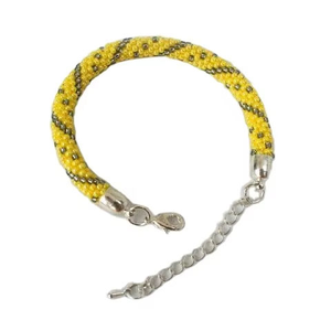Bracelet fantaisie brodé de perles, style artisanal signature, nouveau modèle. Luxueux et multicolore. Les dernières tendances en matière de montres élégantes. - Product Image 2