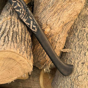 Hache décorative d'inspiration scandinave avec manche sculpté à la main et tête en métal détaillée pour collectionneurs - Product Image 5