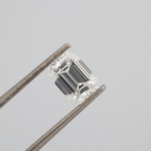 Diamante LGD de Corte Esmeralda de 0.50 Ct, Color F, Claridad VVS2, HPHT, Estándar IGI, Elegante, para Joyería Personalizada, Proveedor al por Mayor - Product Image 1