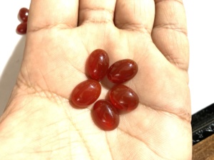 Venta al por mayor de piedras naturales de ágata roja, negra y verde, crisoprasa, ágata roja, calcedonia, cabujón de piedra preciosa con corte de pera para anillo - Product Image 6