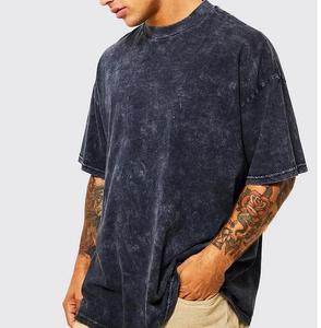 เสื้อยืดคอกลมแขนสั้นสีดำล้วนสำหรับผู้ชาย ทรงปกติ ผ้าเจอร์ซีย์ถัก 100% ผ้าฝ้าย - Product Image 2