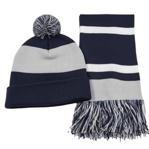 Ensemble bonnet et écharpe d'hiver pour femme en tricot uni 100 % acrylique avec logo personnalisé et symbole grec de sororité, imprimé par transfert thermique, 3 pièces - Product Image 2