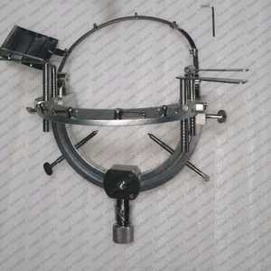 ชุดอุปกรณ์ยึดกะโหลกศีรษะ Buddy Halo Set ทำจากสแตนเลสสตีล สำหรับการยืดหัวกะโหลก  พร้อมที่หนีบกระโหลก  อุปกรณ์ผ่าตัดกระดูกและข้อ ได้รับการรับรองมาตรฐาน CE - Product Image 2