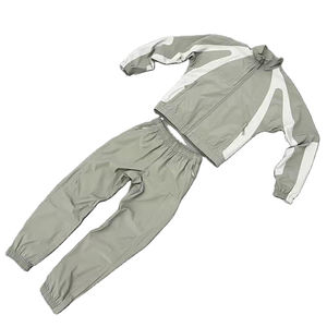 Ensemble survêtement coupe-vent personnalisé pour homme – Veste et pantalon en nylon – Survêtements coupe-vent pour hommes - Product Image 4