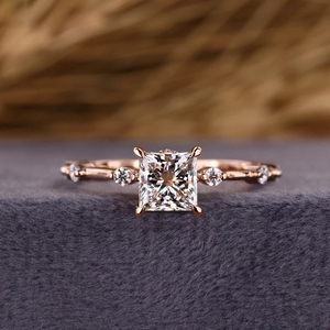 Anillo de Diamante Princesa Cultivado en Laboratorio de 1.17CT, Oro Rosa de 14K, VVS2, Certificado IGI, Anillo de Compromiso Personalizado al por Mayor - Product Image 1