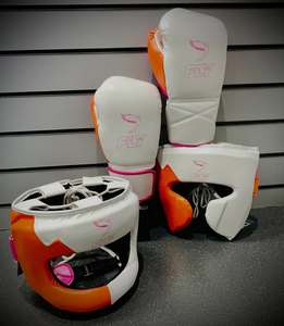 ชุดฝึกซ้อมมวยคุณภาพดีที่สุด ระดับมืออาชีพ พร้อมโลโก้สั่งทำ อุปกรณ์ต่อสู้ ชุดฝึกซ้อม ขายส่ง ชุดฝึกซ้อมหนังแท้ - Product Image 3