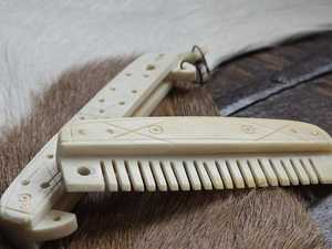 Handmade Carved Cow Bone Comb with Case: Viking Medieval Design - Product Image 2
