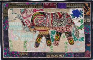 Tapiz Vintage con Parches de Elefantes - Tapiz Decorativo de Pared con Temática de Elefantes, Hecho a Mano en India con Cuentas Bordadas - Product Image 5