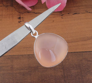 Dijes de Cuarzo Rosa Natural, Plata de Ley 925, Chapado en Platino, Joyería Vintage con Piedras Preciosas Curativas, Unisex, Venta al por Mayor - Product Image 1