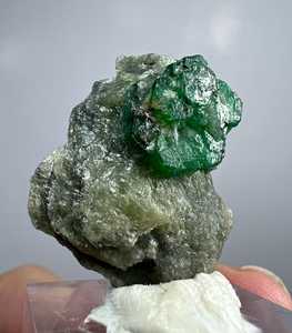 Espécimen de Cristal de Esmeralda Verde Natural de Swat, Pakistán, Mineral Raro para Coleccionistas, Gema en Bruto para Exhibición - Product Image 6
