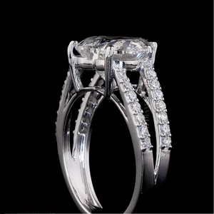 Anillo de Diamantes de Compromiso y Boda con Diseño Moderno en Forma de Corazón, Diamante Cultivado en Laboratorio, Oro Blanco, Certificado IGI y Claridad VVS-VS - Product Image 2