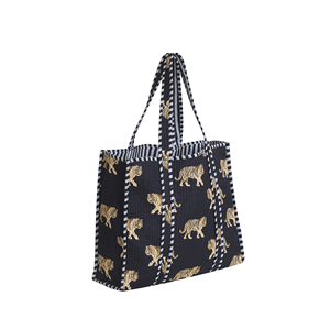 Sac fourre-tout matelassé léger en coton fait main, imprimé tigre, design réversible pour l'été et l'automne, idéal pour le shopping, la plage, à porter à l'épaule - Product Image 1