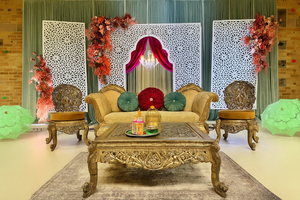 Toile de fond de scène au design contemporain pour la cérémonie de Roka, panneaux métalliques blancs nacrés indiens pour décors royaux, panneaux métalliques blancs impériaux - Product Image 3