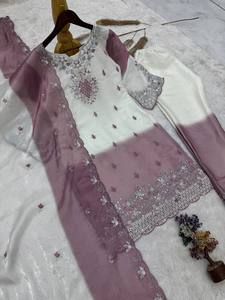 Conjunto de Kurti, Pantalón y Dupatta de Diseñador con Bordado Intenso – Traje Étnico Festivo y para Bodas - Product Image 6