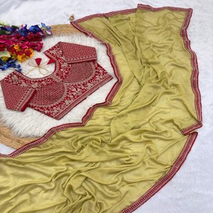 Sari en soie pure VASTRA COTTAGE, doux et froissé, avec bordure en dentelle fantaisie faite main, et chemisier en soie satinée pure avec broderies lourdes. - Product Image 6