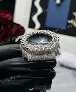 Reloj Analógico Digital con Corona de Moissanita, Caja Redonda, Estilo Lujoso para Hombre, Correa de Goma con Cierre de Hebilla - Product Image 4