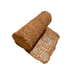 Filet en fibres de coco naturelles pour protéger la surface du sol et favoriser la croissance de l'herbe et de la végétation sur les pentes - Product Image 1