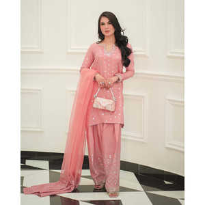 Conjunto de ropa de fiesta para mujer de diseñador Hermosa parte superior con parte inferior y Dupatta para ocasiones elegantes - Product Image 1