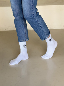 Calzini Sportivi Spessi da Donna SMILEFACE in Cotone Pettinato Premium, Asciugatura Rapida, Alta Elasticità, Stile Slouch, Moda Coreana - Product Image 6