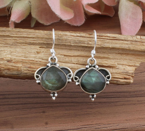 Boucles d'oreilles en labradorite naturelle, argent sterling 925 plaqué or, pierres précieuses, boucles d'oreilles pendantes, femmes, mariage, luxe, vente en gros, fabrication artisanale - Product Image 2