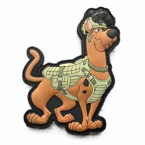 Parche de silicona personalizado 3D de anime de dibujos animados de perro, insignia de PVC suave estilo 3D para coser, parche decorativo impreso con forma, insignias de goma - Product Image 1