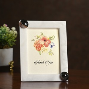 Cadre photo élégant en marbre blanc fait main pour décoration intérieure, bureau et cadeaux – Cadre photo de luxe en pierre naturelle - Product Image 3