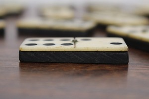 Juego de Dominó Rectangular de Doble Seis con Piezas Talladas y Grabadas, Material Orgánico Ecológico, Juguete de Mesa, Caja de Regalo con Logotipo Personalizado - Product Image 5