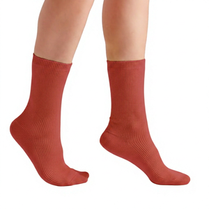 Chaussettes vertes en coton tricoté, couleur unie, respirantes, pour usage quotidien des adultes, saison printemps - Product Image 3