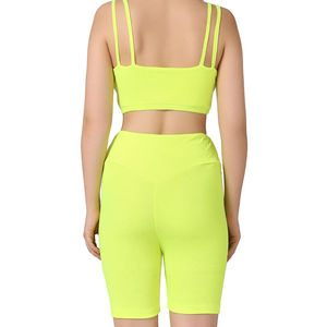 Ensemble de yoga sans couture pour femme, soutien-gorge de sport rembourré et short, personnalisable avec logo, livraison rapide, faible MOQ, idéal pour la gym et les tenues de sport. - Product Image 5